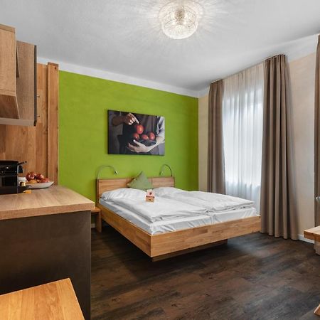 Schieners Hotel & Apfelhof Apartments Wemding Экстерьер фото