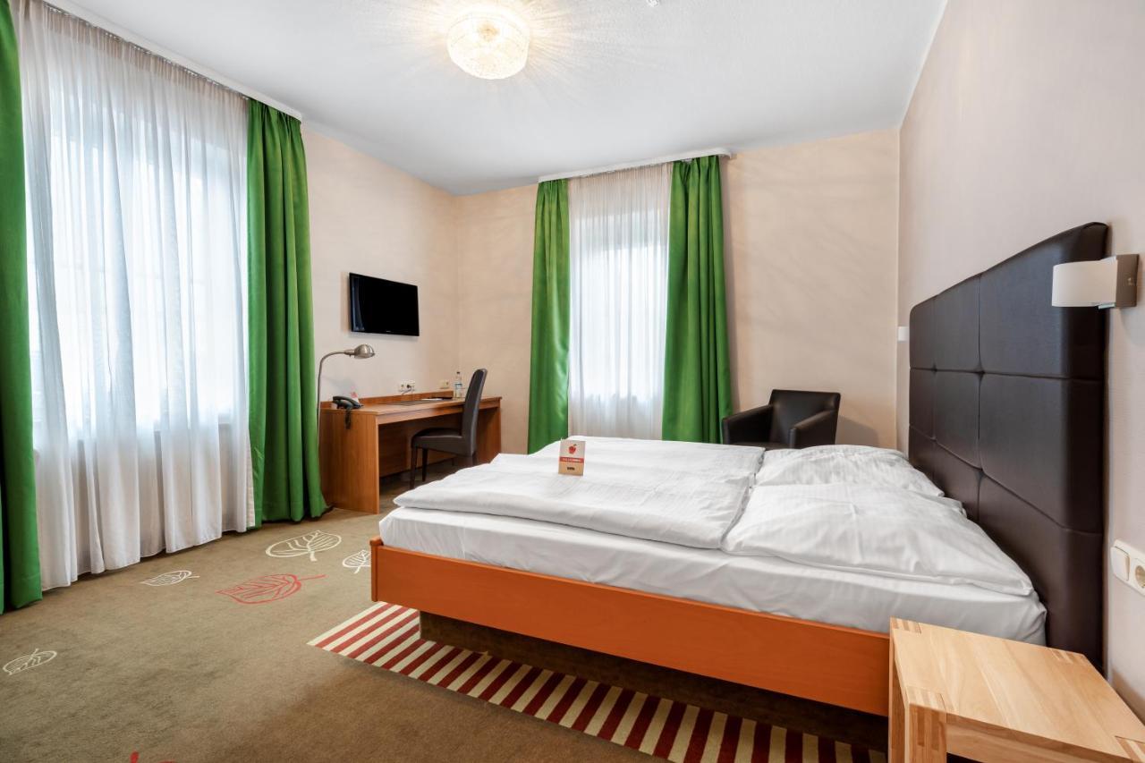 Schieners Hotel & Apfelhof Apartments Wemding Экстерьер фото