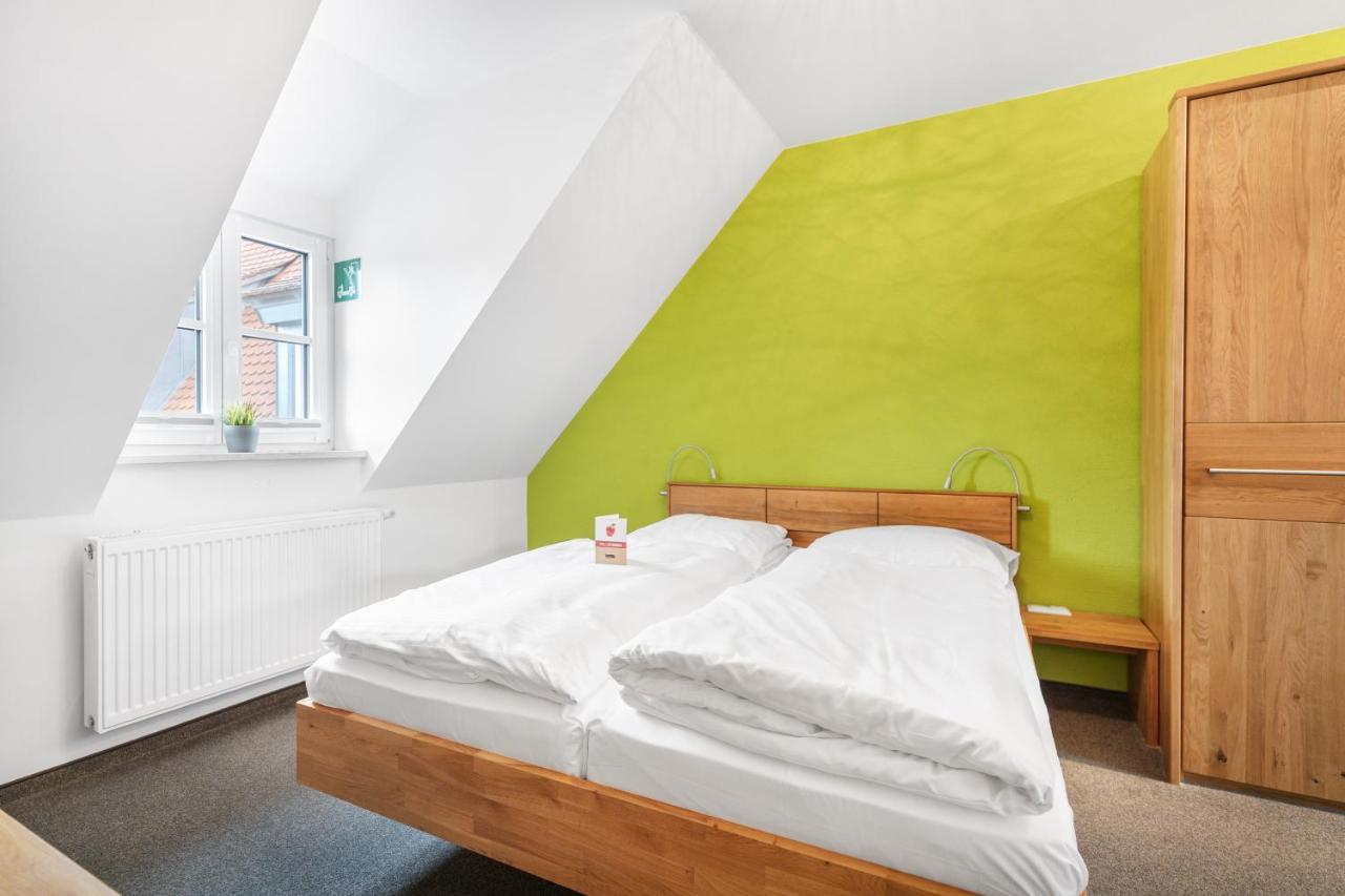 Schieners Hotel & Apfelhof Apartments Wemding Экстерьер фото